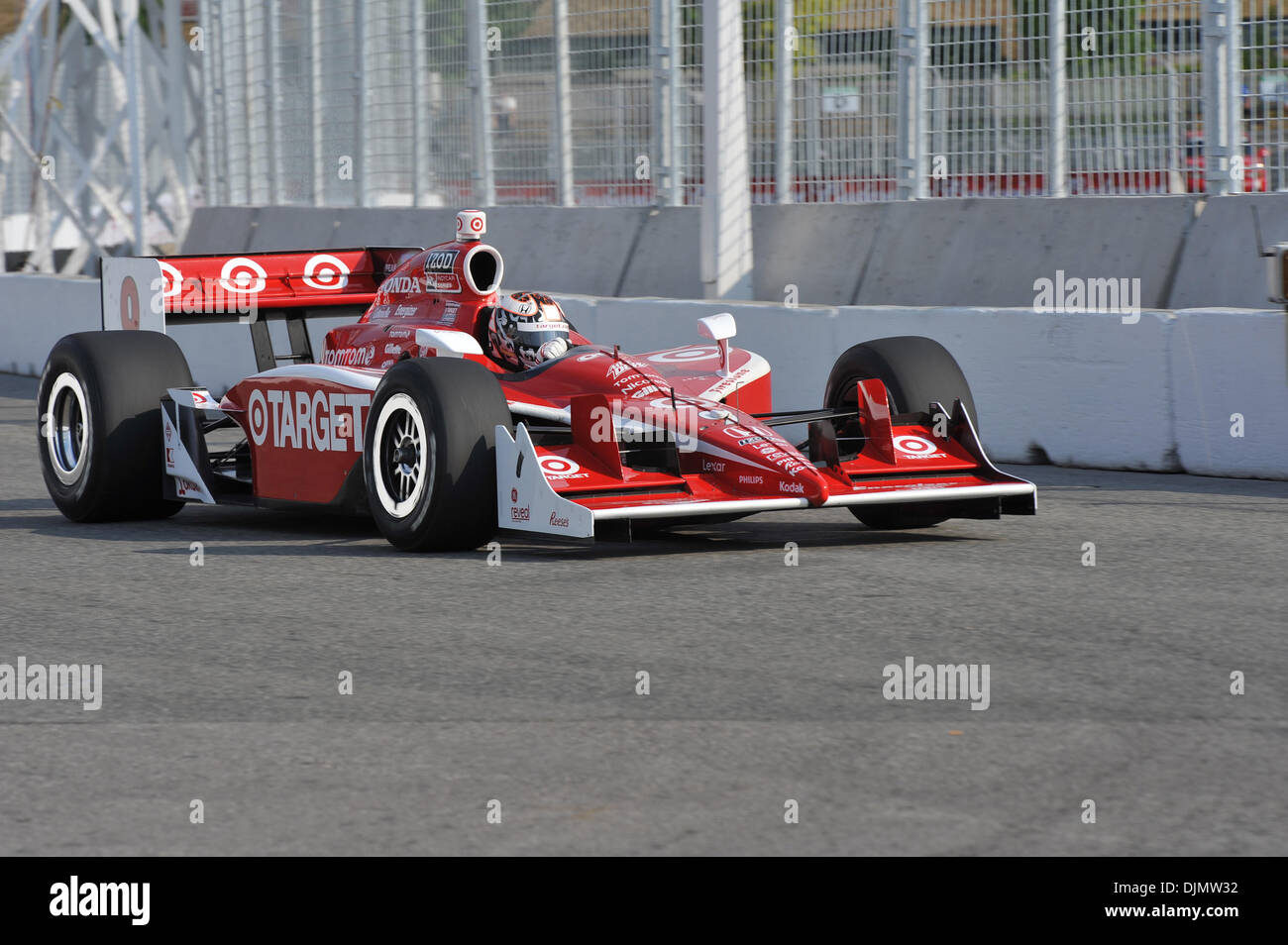 Luglio 10, 2010 - Toronto, Ontario, Canada - Scott Dixon entra in pit lane durante la domenica mattina pratica presso la Honda Indy Toronto (credito Immagine: © Steve Dormer Southcreek/Global/ZUMAPRESS.com) Foto Stock