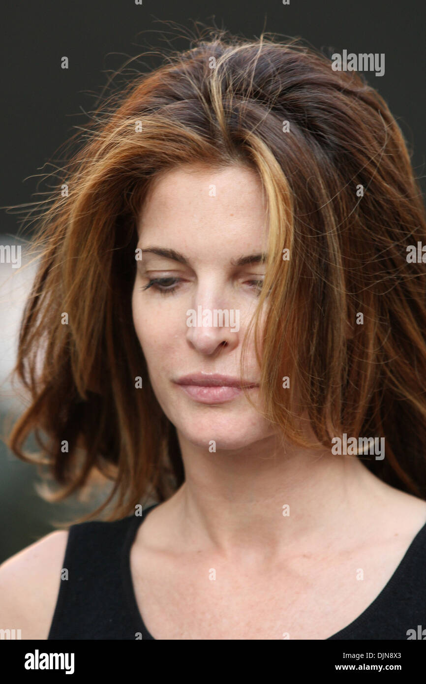 Supermodel Stephanie Seymour fuori e circa con nessun trucco New York City, Stati Uniti d'America - 01.05.12 Foto Stock