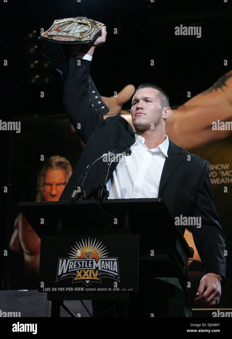 Mar 26, 2008 - New York, NY, STATI UNITI D'AMERICA - Il campione WWE RANDY ORTON alla conferenza stampa per il prossimo WrestleMania XXIV detenute all'Hard Rock Cafe. (Credito Immagine: © Nancy Kaszerman/ZUMA Press) Foto Stock