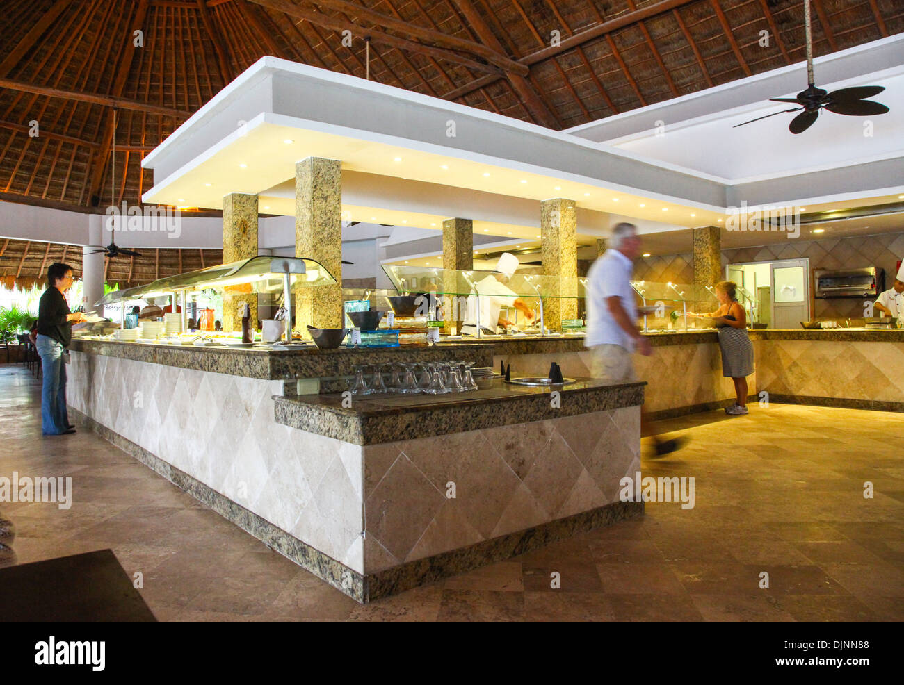Food bar presso il 5 stelle hotel Catalonia Royal Tulum in Riviera Maya Cancun Quintana Roo Penisola dello Yucatan Messico America del Nord Foto Stock