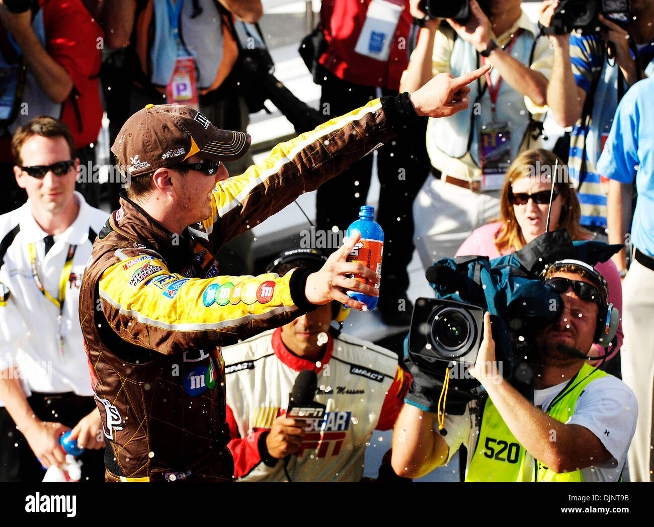 10 agosto 2008: Kyle Busch della M&M's Team Toyota vince il centurione di imbarcazioni presso il Glen a Watkins Glen International. (Credito Immagine: Ã Â© Cal Sport Media/ZUMA Premere)(Immagine di credito: © Alan Schwartz/Cal Sport Media) Foto Stock