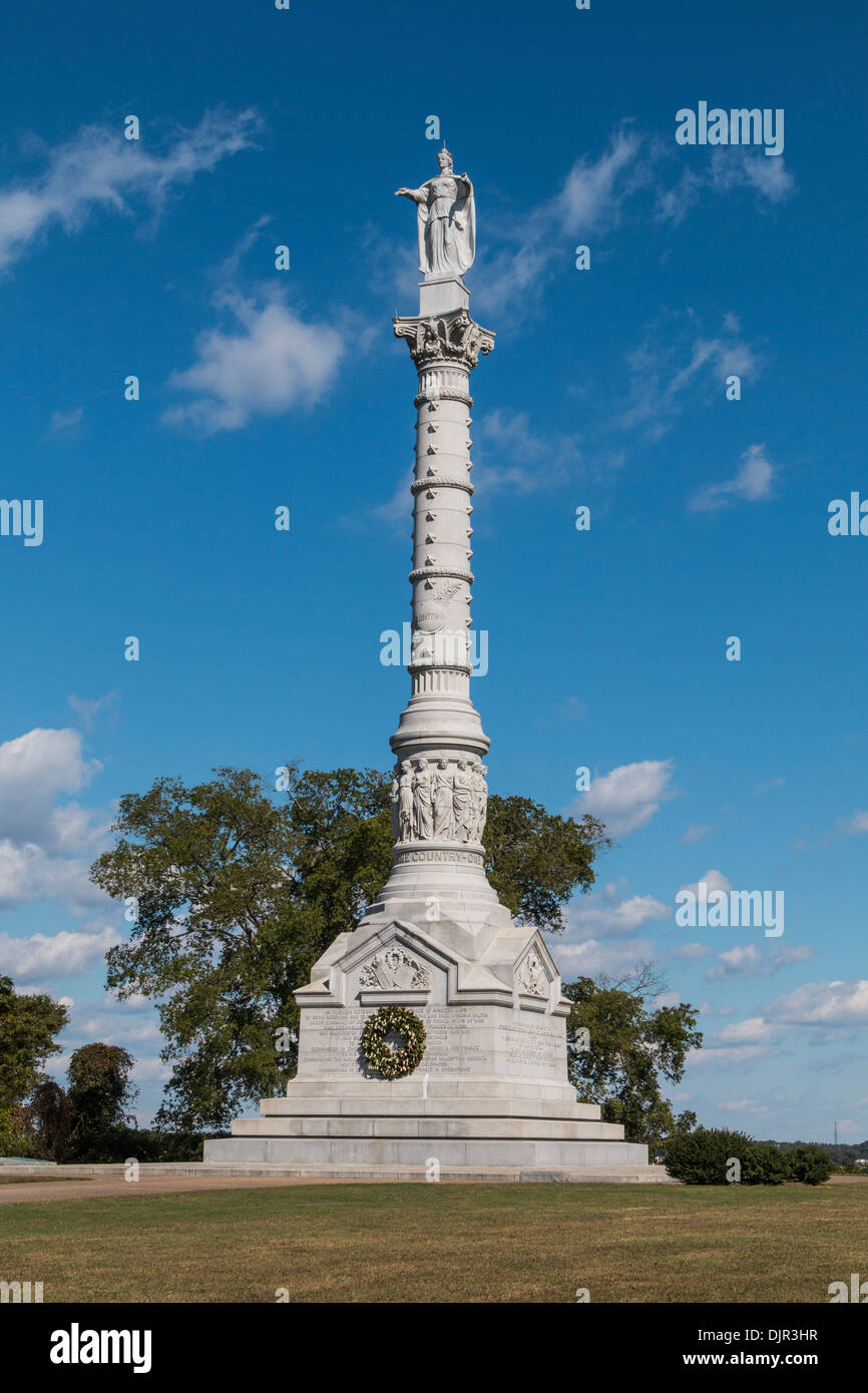 Yorktown Victory Monument presso lo storico campo di battaglia di Yorktown nel Colonial National Historical Park in Virginia. Foto Stock