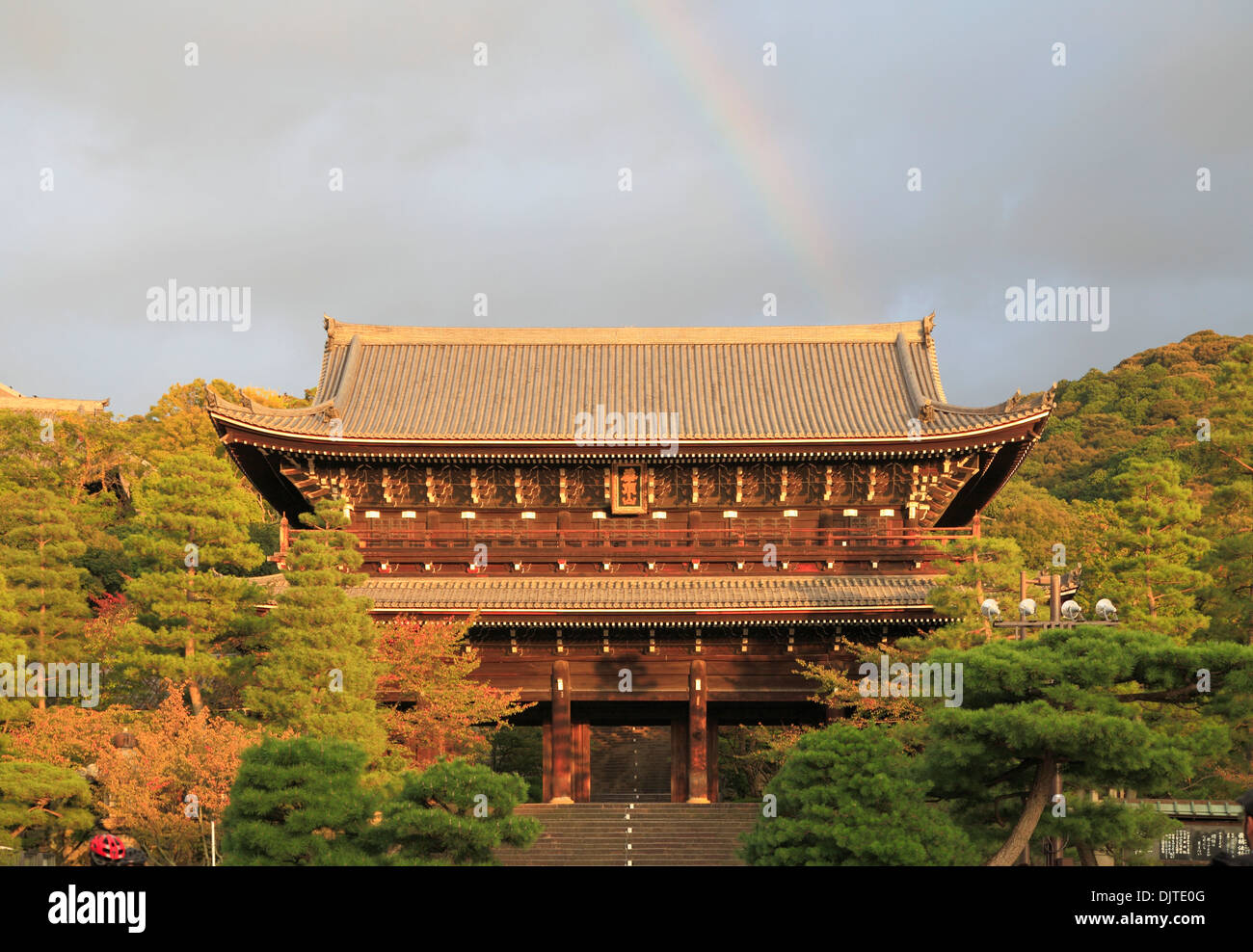 Giappone, Kyoto, A Chion-in tempio, arcobaleno, Foto Stock