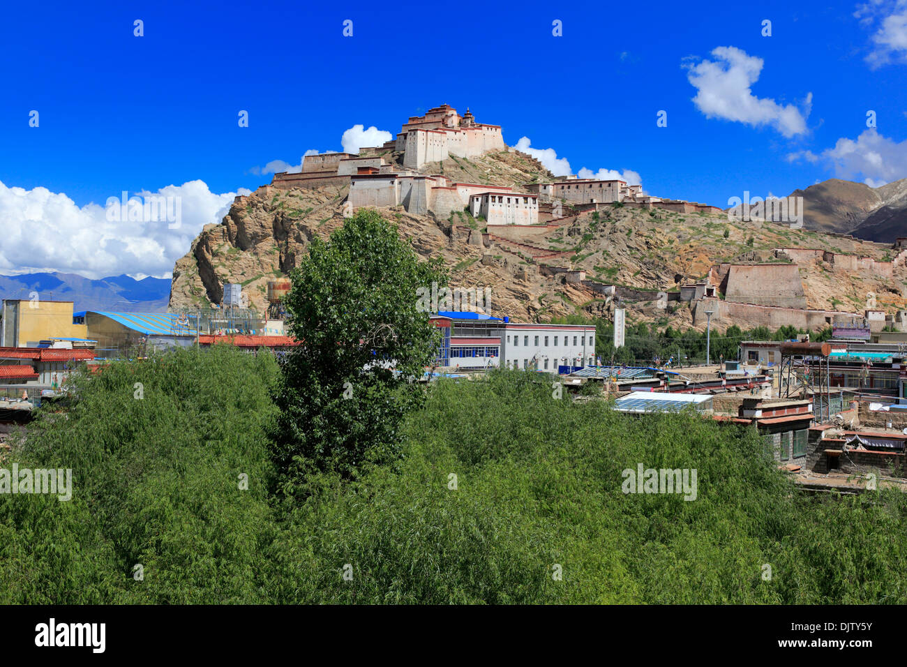 Gyantse Dzong, Gyantse County, Prefettura di Shigatse, nel Tibet, Cina Foto Stock