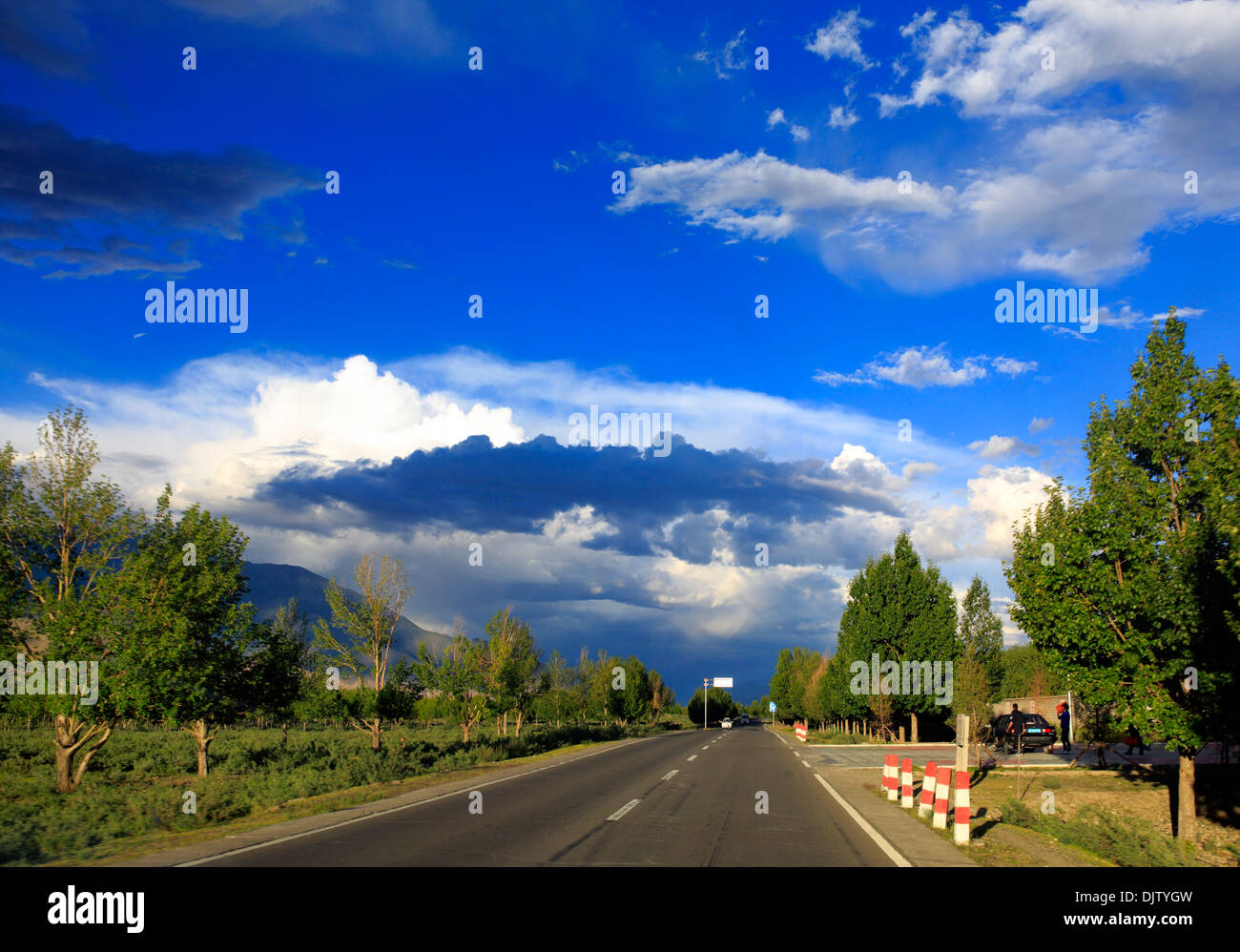 Yarlung Tsangpo (Brahmaputra) River Valley, tra Kamba pass e Tsetang, Lhoka (Shannan) Prefettura, Tibet, Cina Foto Stock