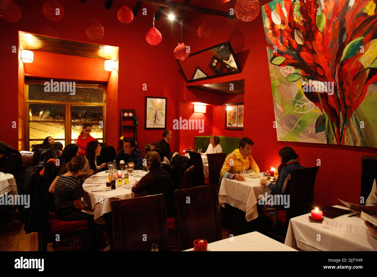 Le persone al ristorante Cicciolina, Cuzco, Perù. Foto Stock