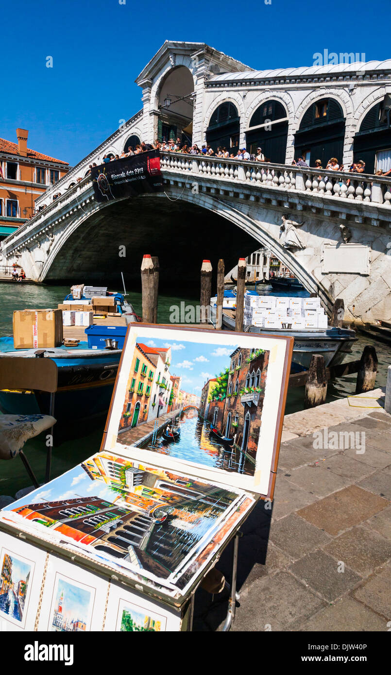 Il Ponte di Rialto (Ponte di Rialto), il Grand Canal, Venezia, Veneto, Italia. Foto Stock