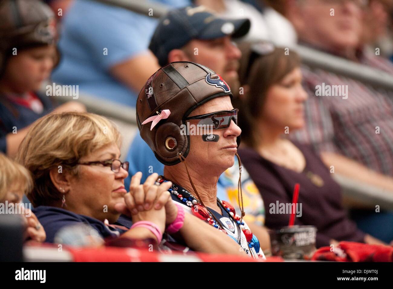 Ottobre 10, 2010 - Houston, Texas, Stati Uniti - Houston Texans ventilatore molto molto dopo il NY Giants ha sconfitto la Houston Texans 34-10 al Reliant Stadium. (Credito Immagine: © Juan DeLeon/Southcreek globale/ZUMApress.com) Foto Stock