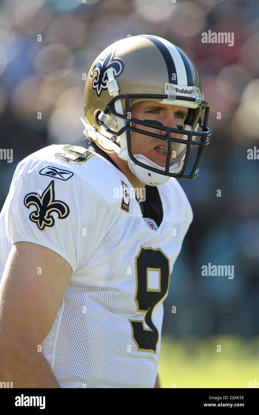 Novembre 7, 2010;New Orleans Saints quarterback Drew Brees (9) presso la Bank of America Stadium di Charlotte, NC. Il punteggio finale è stato santi 34 - pantere 3. .Jim Dedmon/CSM(Immagine di credito: © Jim Dedmon/Cal Sport Media/ZUMApress.com) Foto Stock