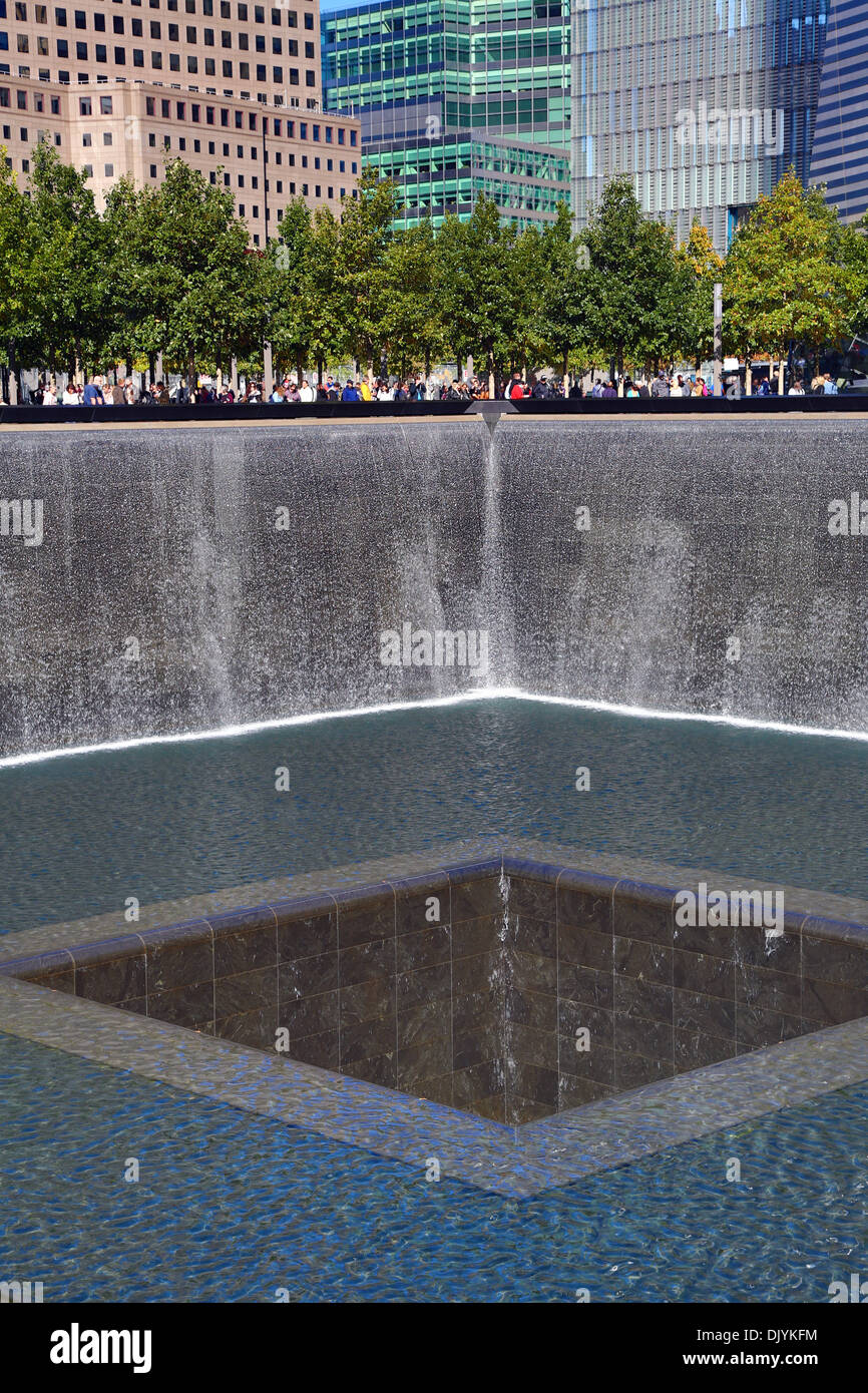 National September 11 Memorial per il 9/11 World Trade Center attack, New York. America Foto Stock