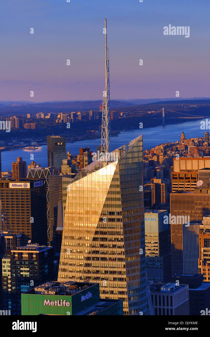 Vista generale del New York Manhattan skyline della città e la Bank of America Tower, New York. America Foto Stock