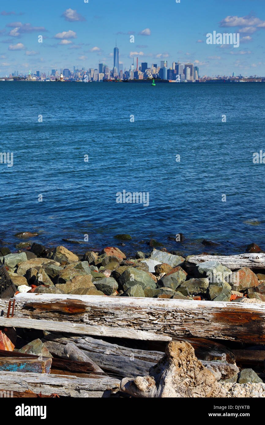 Vista generale del New York Manhattan skyline della città visto da Staten Island, New York. America Foto Stock