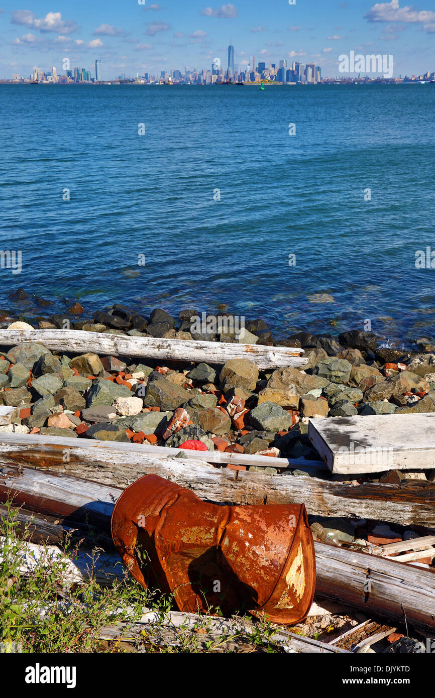 Vista generale del New York Manhattan skyline della città visto da Staten Island, New York. America Foto Stock
