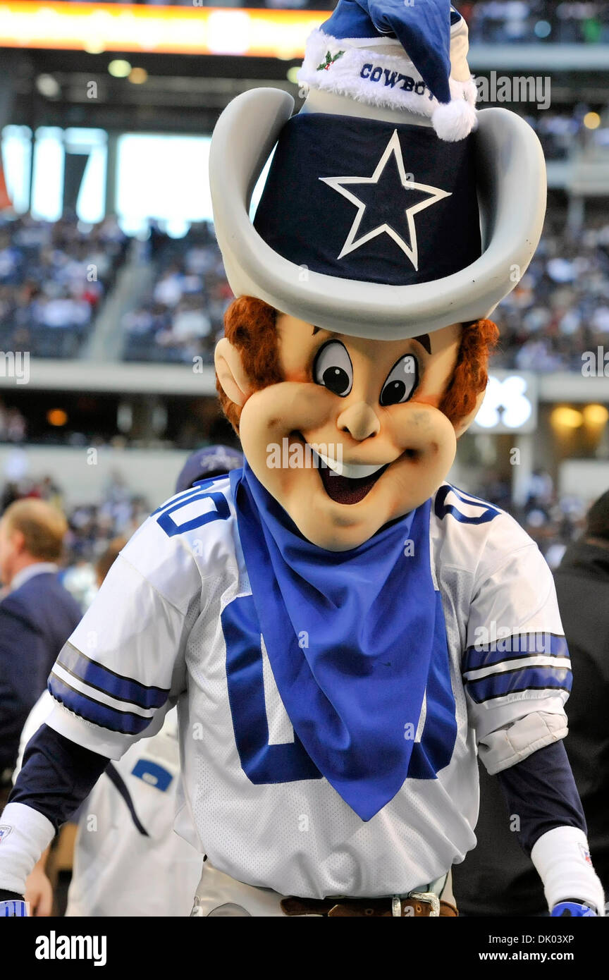 Dic. 19, 2010 - Arlington, Texas, Stati Uniti d'America - Dallas Cowboys mascotte Rowdy prima di kick off come Dallas Cowboys sconfitta Washington Redskins 33-30 a cowboy Stadium di Arlington, Texas. (Credito Immagine: © Steven Leija/Southcreek globale/ZUMAPRESS.com) Foto Stock