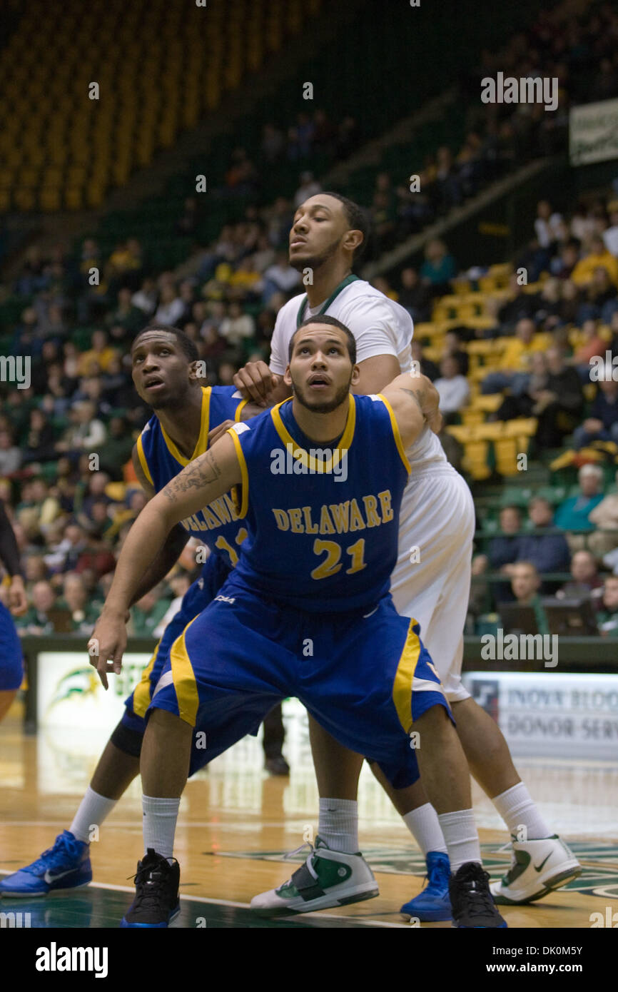 Gen 3, 2011 - Fairfax, Virginia, Stati Uniti d'America - Università del Delaware Guard J.D. Boney (21) blocchi contro la George Mason University a Patriot Center Fairfax Virginia. George Mason sconfitto Delaware 75-66. (Credito Immagine: © Charles Barner/Southcreek globale/ZUMAPRESS.com) Foto Stock