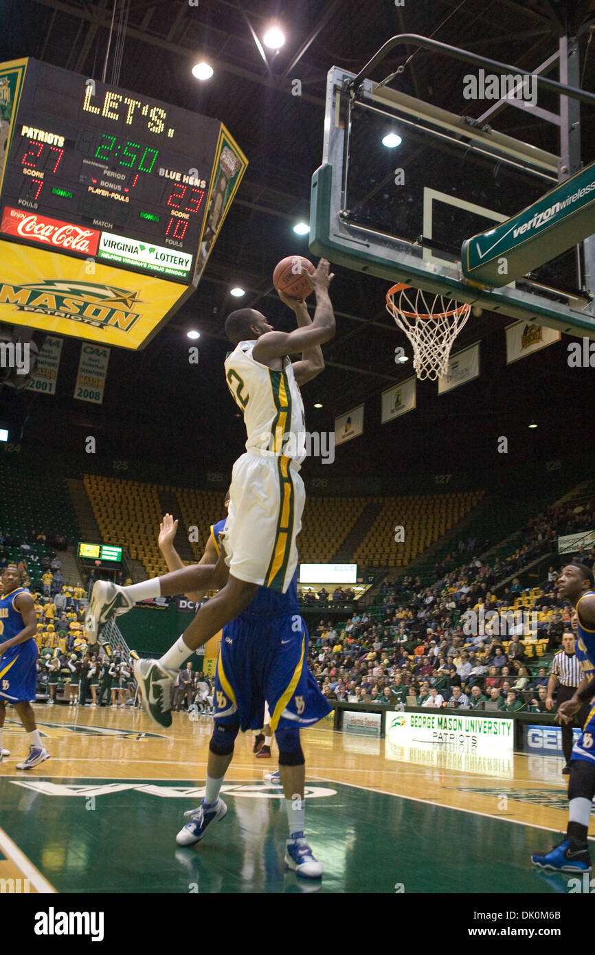 Gen 3, 2011 - Fairfax, Virginia, Stati Uniti d'America - George Mason avanti Mike Morrison (22) durante la partita contro contro la University of Delaware al centro Patriot Fairfax, Virginia. George Mason sconfitto Delaware 75-66. (Credito Immagine: © Charles Barner/Southcreek globale/ZUMAPRESS.com) Foto Stock