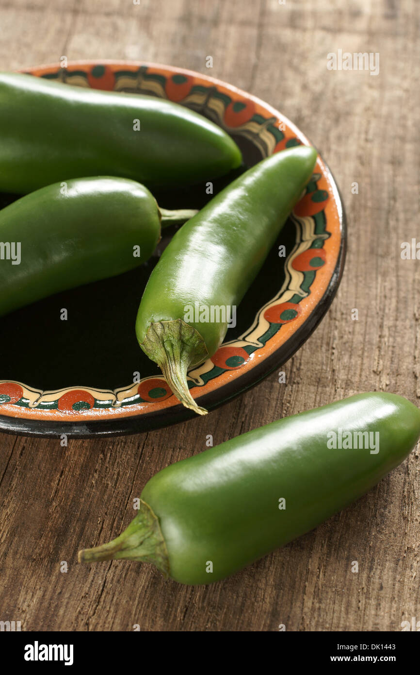 Jalapeno peperoncini verdi ingredienti popolari in Messico e dell'America latina Foto Stock
