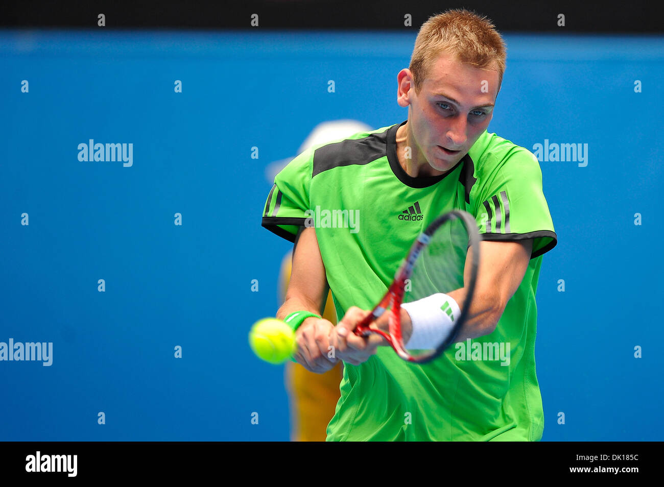 Gen 17, 2011 - Melbourne, Victoria, Australia - Thiemo de Bakker (NED) in azione durante il suo match di primo turno contro Gael Monfils (FRA) il giorno uno degli Australian Open 2011 a Melbourne Park, Australia. (Credito Immagine: © Sydney bassa/Southcreek globale/ZUMAPRESS.com) Foto Stock