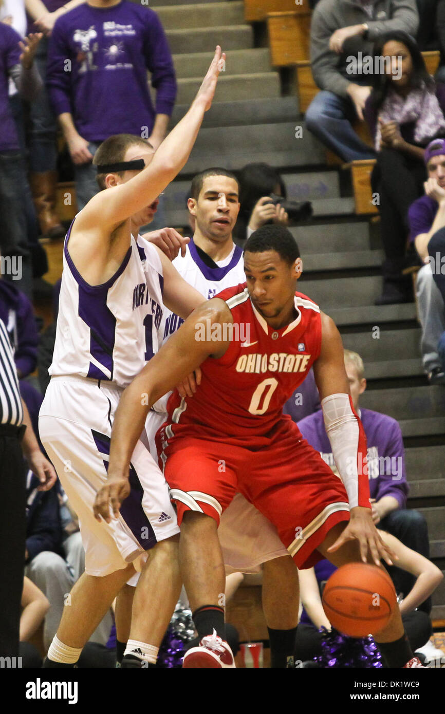Gen 29, 2011 - Evanston, Illinois, Stati Uniti - durante il primo semestre azione di NCAA pallacanestro tra la Ohio State Buckeyes e la Northwestern Wildcats a Welsh-Ryan Arena in Evanston, IL. Al tempo di emisaturazione Ohio State conduce la Northwestern (credito Immagine: © Geoffrey Siehr/Southcreek globale/ZUMAPRESS.com) Foto Stock