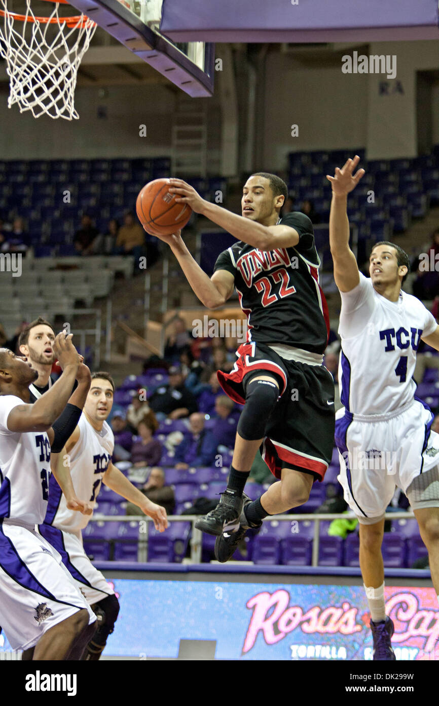 Febbraio 9, 2011 - Fort Worth, Texas, USA - UNLV Runnin' ribelli avanti Chace Stanback (22) in azione contro la TCU cornuto rane. UNLV sconfigge TCU 94-79 a Daniel-Meyer Coliseum. (Credito Immagine: © Andrew Dieb/Southcreek globale/ZUMAPRESS.com) Foto Stock