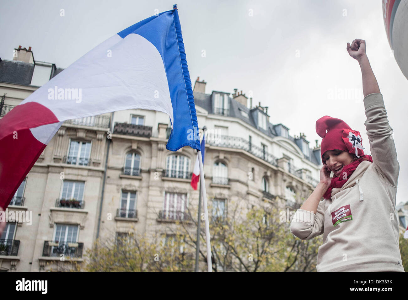 Parigi, Francia. 1 dicembre, 2013. A piedi dalla ''anteriore sinistro'' per una rivoluzione fiscale, a Parigi il 1 dicembre 2013.foto: Michael Bunel/NurPhoto Credito: Michael Bunel/NurPhoto/ZUMAPRESS.com/Alamy Live News Foto Stock