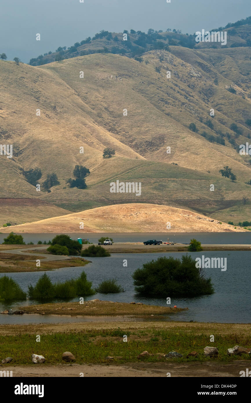 Basso livello dell'acqua al Lago Kaweah, Tulare County, California Foto Stock