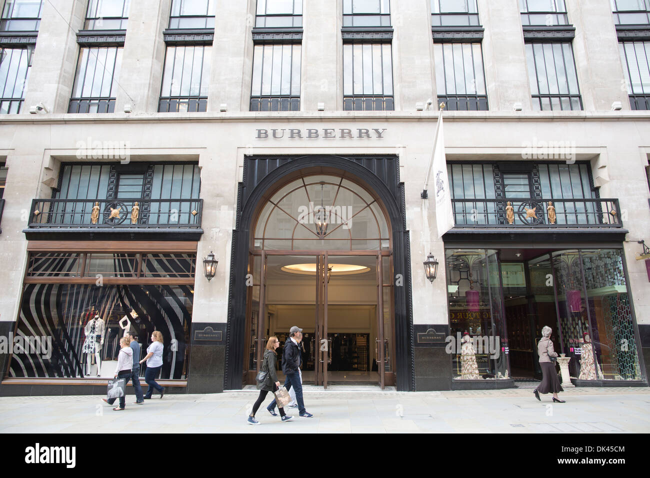 Burberry luxury -merci maker negozio di abbigliamento su Regent Street a Londra, Inghilterra, Regno Unito Foto Stock