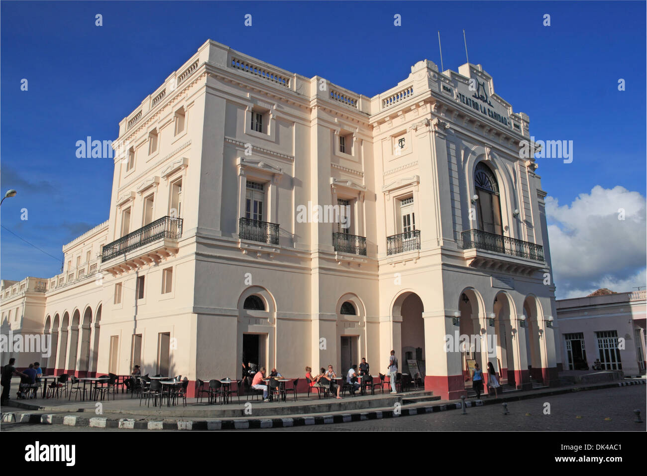 Teatro de la Caridad, Parque Leoncio Vidal, Santa Clara, provincia di Villa Clara, Cuba, il Mare dei Caraibi e America centrale Foto Stock