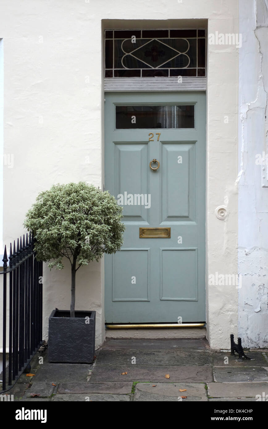 L'entrata di una casa a Brock Street, Bath, Somerset, Regno Unito Foto Stock