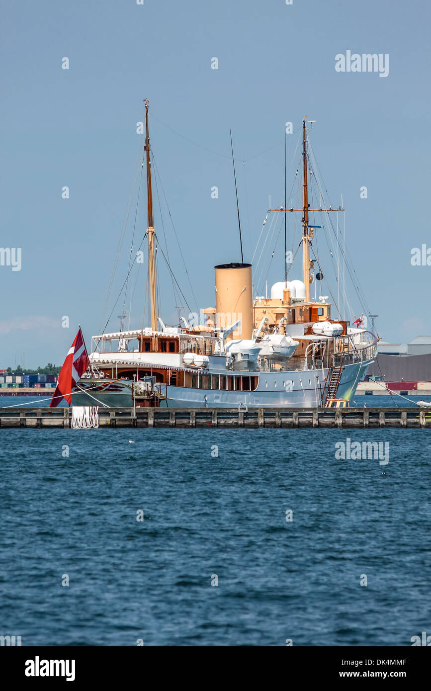 Il danese royal yacht Dannebrog Foto Stock