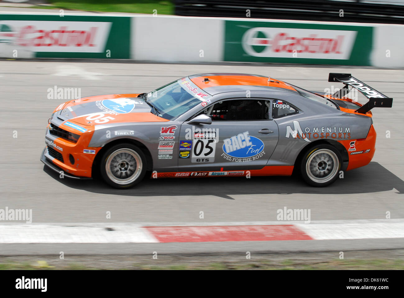 20 maggio 2011 - Bowmanville, Ontario, Canada - Ardee toppe di Houston, TX alla guida della #05 (GTS) slancio Autosport Chevrolet Camaro durante la pratica per il Victoria Day Speedfest Weekend a Mosport International Raceway. (Credito Immagine: © Keith Hamilton/Southcreek globale/ZUMAPRESS.com) Foto Stock