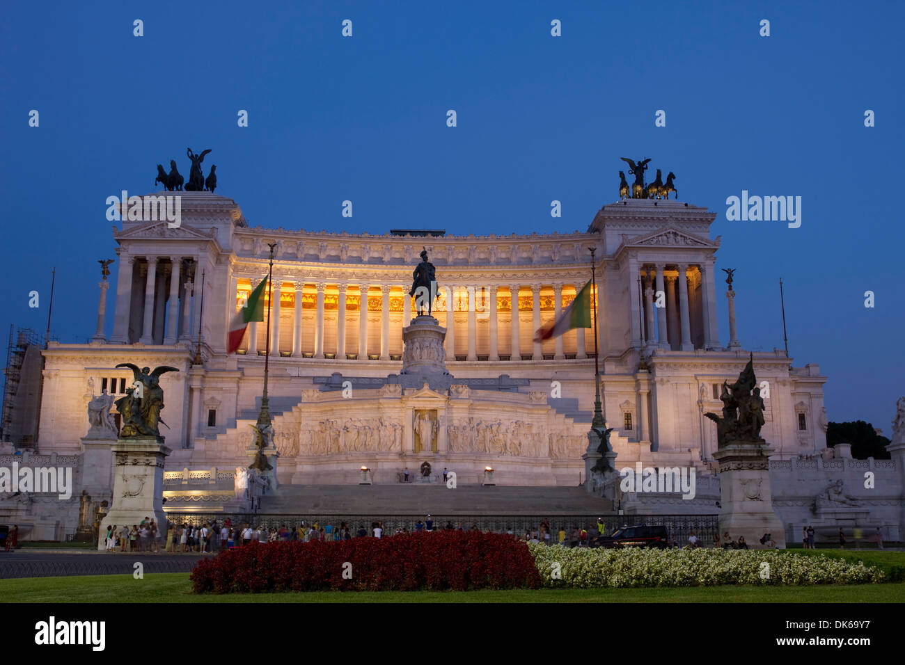 Night Shot del Monumento Nazionale a Vittorio Emanuele II in Roma, Italia. Foto Stock