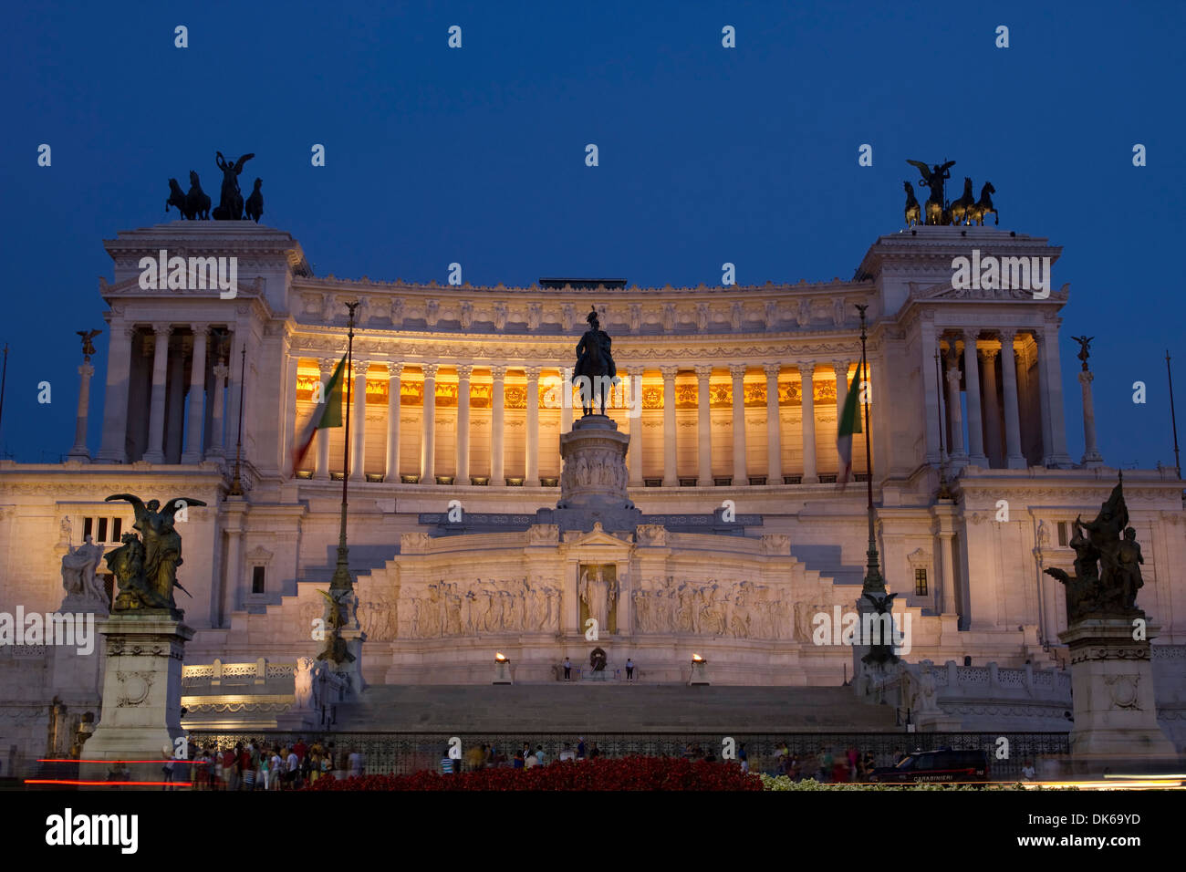 Night Shot del Monumento Nazionale a Vittorio Emanuele II in Roma, Italia. Foto Stock