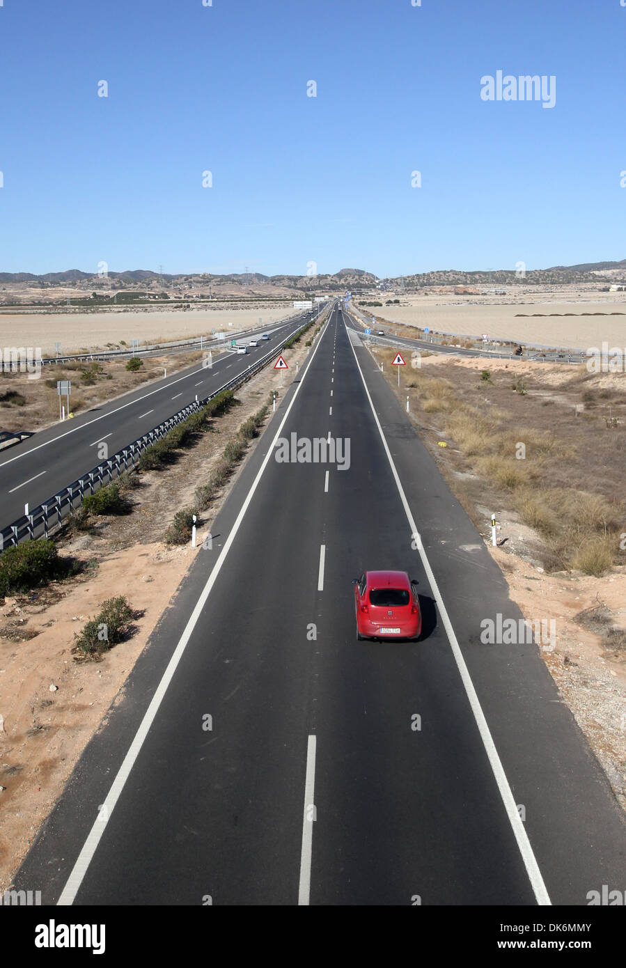 Autovia Murcia, la A-30 tra Murcia e Cartagena che illustra le nuove strade con relativamente traffico leggero in Spagna Foto Stock