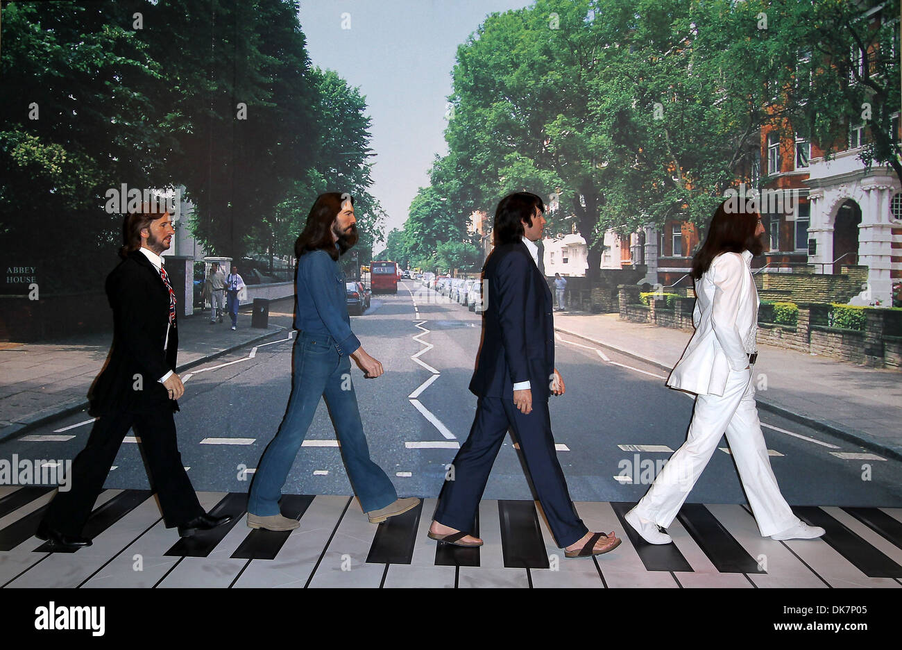 Il Beatles Figure di Cera di Madame Tussaud's Las Vegas svela le figure di cera del Beatles rievoca iconico 'Abbey Road' album a coperchio Foto Stock