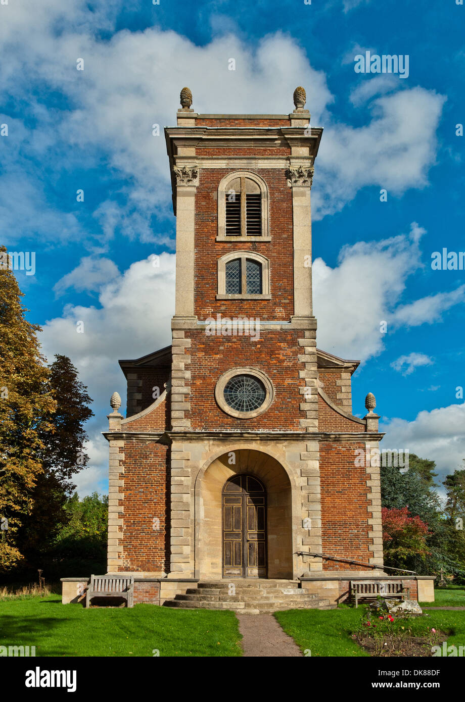 St Mary Magdalene Church Willen, Milton Keynes; una vista esterna Foto Stock