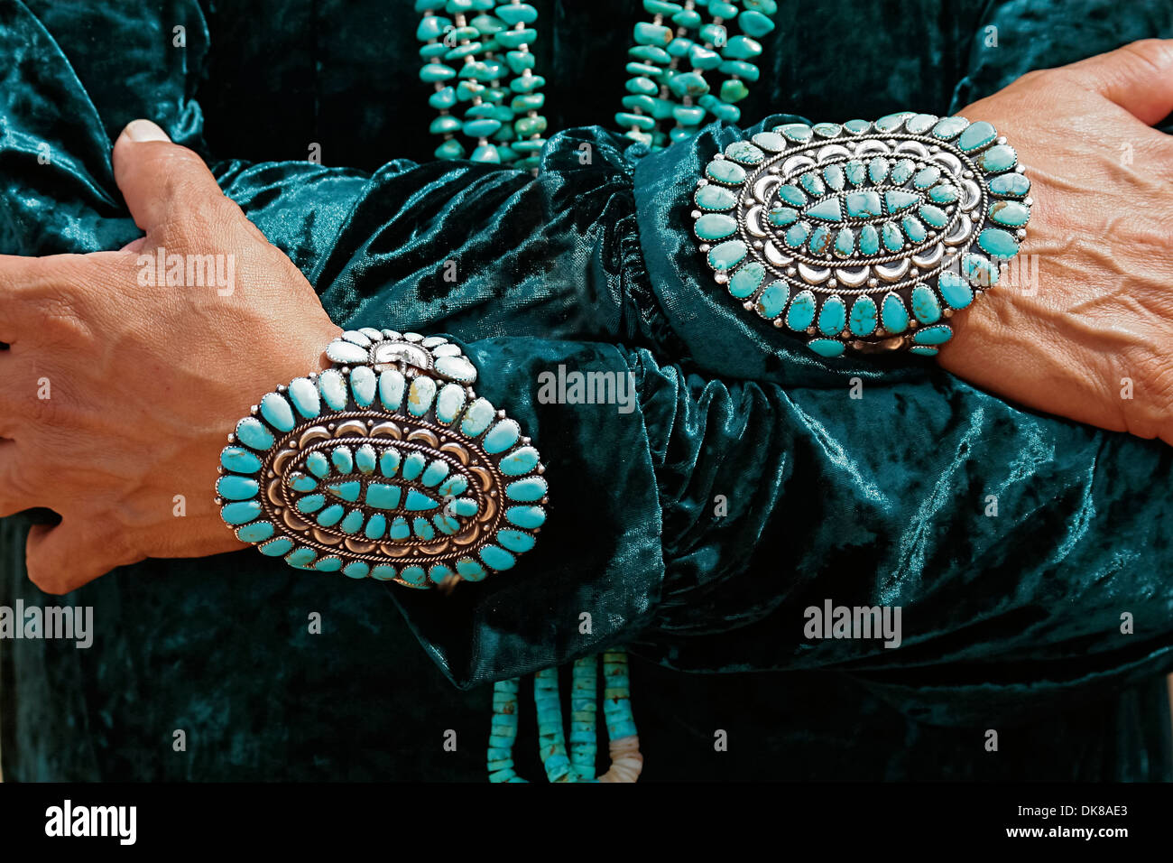 Navajo indian jewelry immagini e fotografie stock ad alta risoluzione -  Alamy