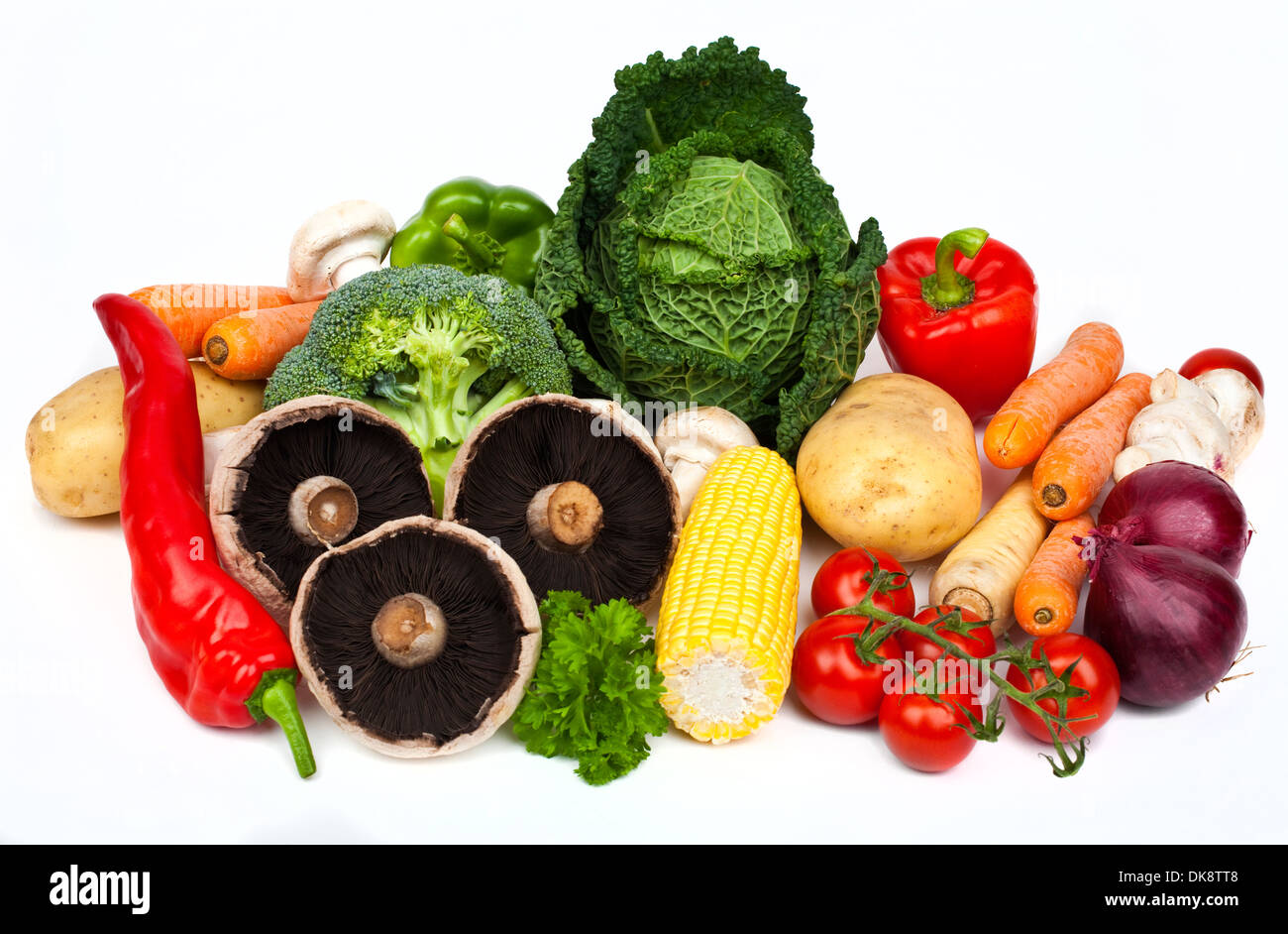 Assortimento di verdure su uno sfondo bianco. Foto Stock