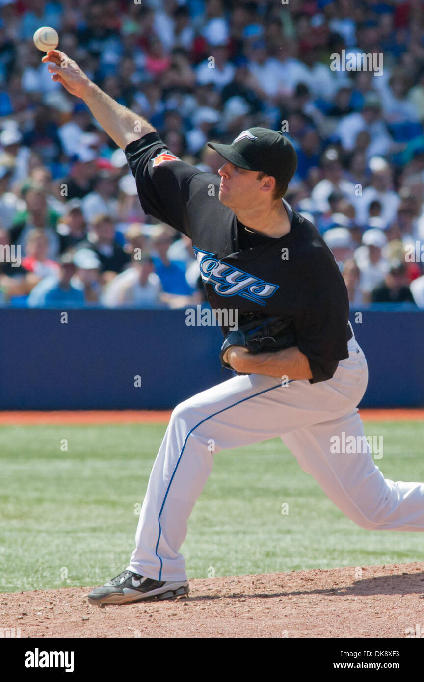 Luglio 31, 2011 - Toronto, Ontario, Canada - Toronto Blue Jays Pitcher Brandon Morrow (23) in azione contro il Texas Rangers. Il Toronto Blue Jays sconfitto il Texas Rangers 7 - 3 presso il Rogers Centre Toronto Ontario. (Credito Immagine: © Keith Hamilton/Southcreek globale/ZUMAPRESS.com) Foto Stock