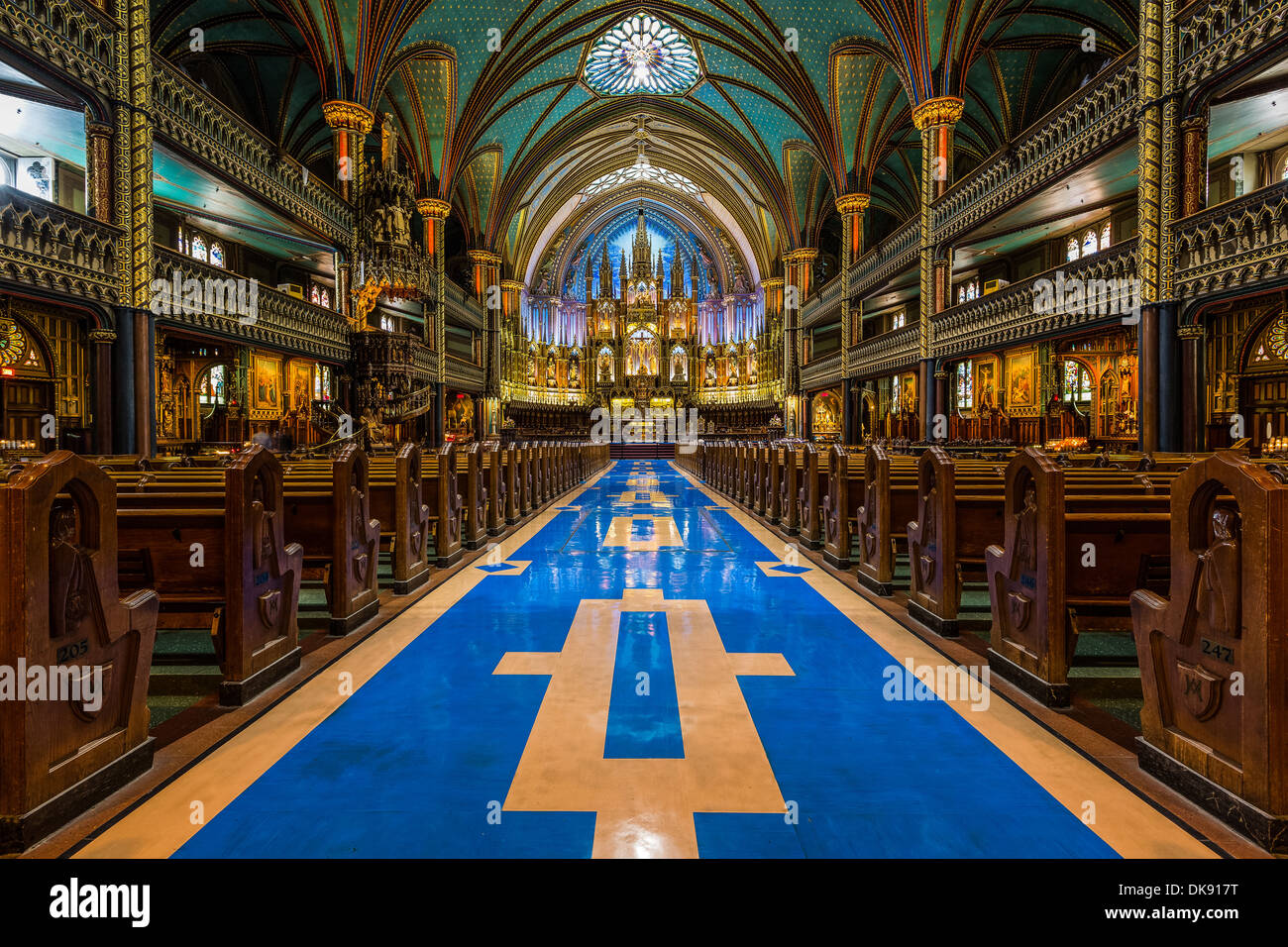 Interno della cattedrale di Notre Dame e il suo altare in Montreal, Canada. Foto Stock