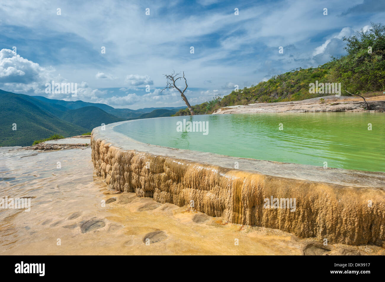 Hierve el Agua, naturali formazioni rocciose nello stato messicano di Oaxaca Foto Stock