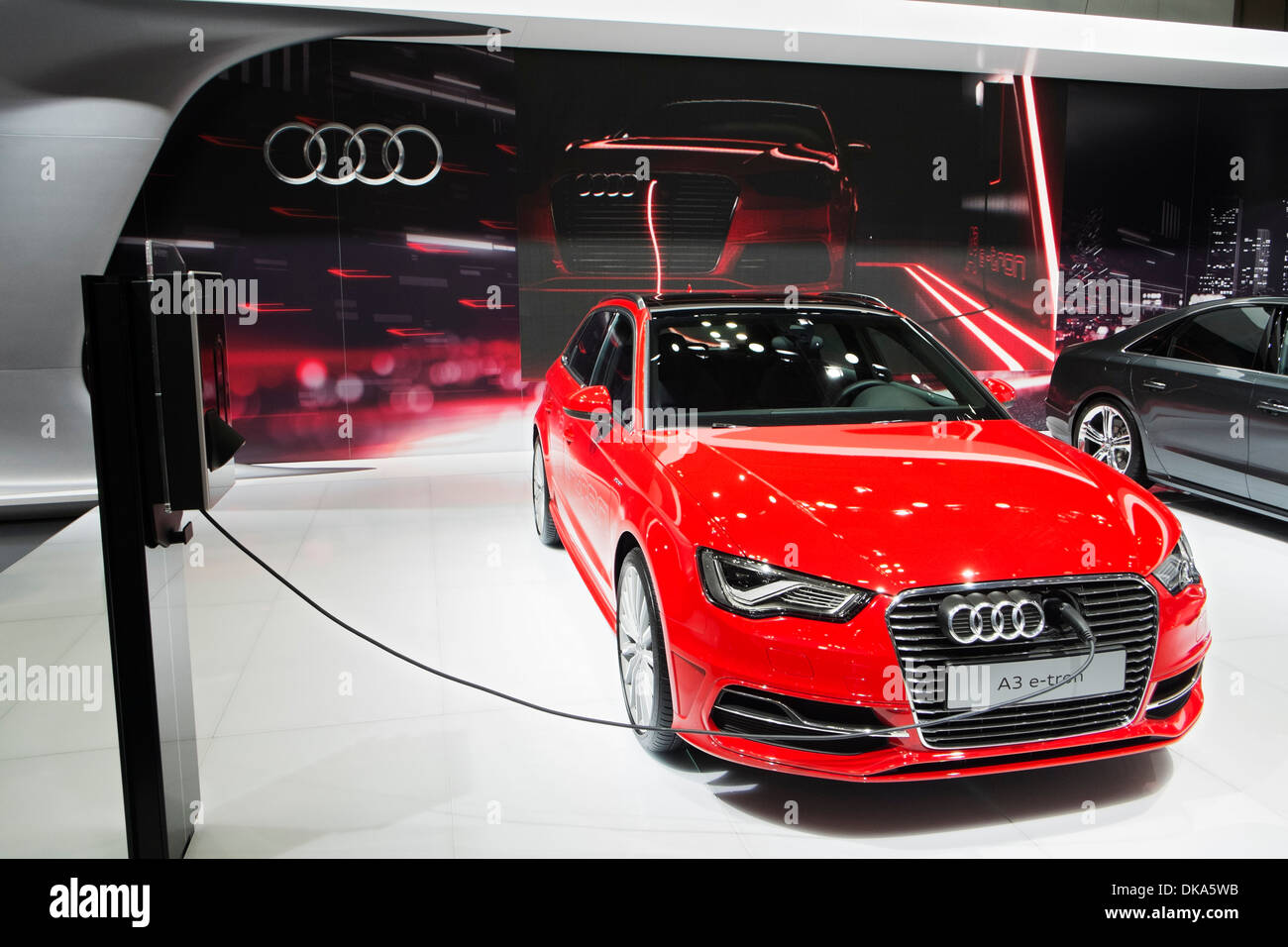 Dettaglio della spina elettrica in Audi A3 e-tron auto al Motor Show di Tokyo 2013 in Giappone Foto Stock
