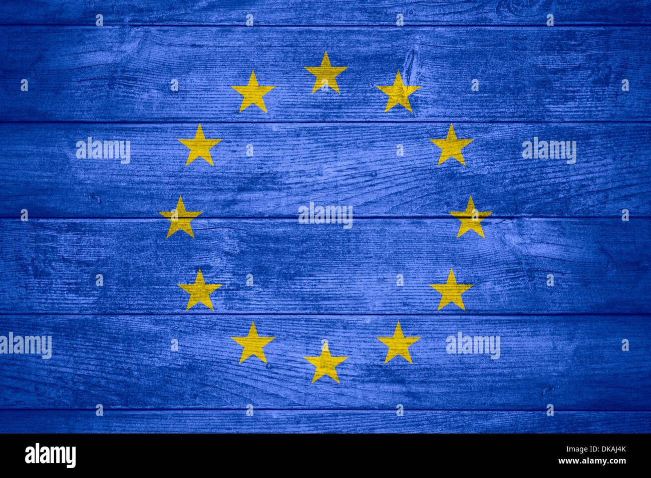 Bandiera dell'Europa o di Unione europea banner su sfondo di legno Foto Stock