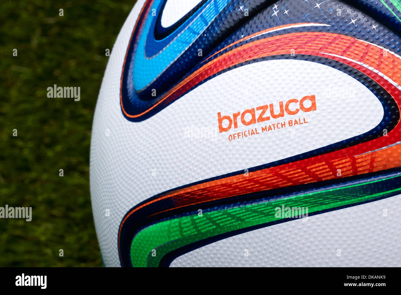 Adidas Brazuca, ufficiale match ball della FIFA World Cup Brasil 2014 Foto Stock