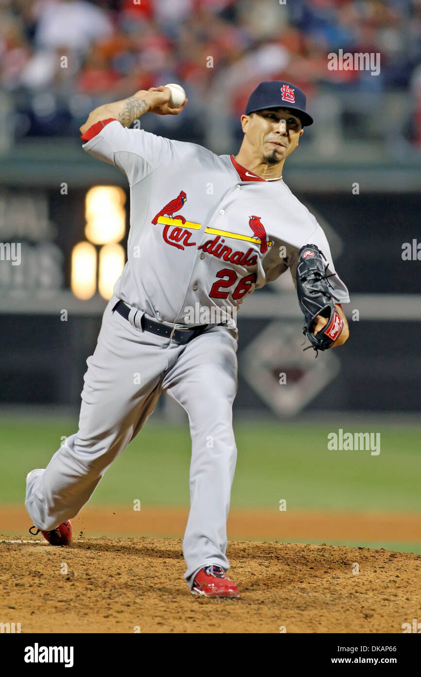 Sett. 19, 2011 - Philadelphia, Pennsylvania, Stati Uniti - KYLE LOHSE, #26 lanciatore per i cardinali offre un passo alla home della piastra durante il gioco tra il Phillies e St. Louis Cardinals a Citizens Bank Park, Philadelphia, PA. I Cardinali ha sconfitto il Phillies 4-3. (Credito Immagine: © Donald B. Kravitz/ZUMAPRESS.com) Foto Stock