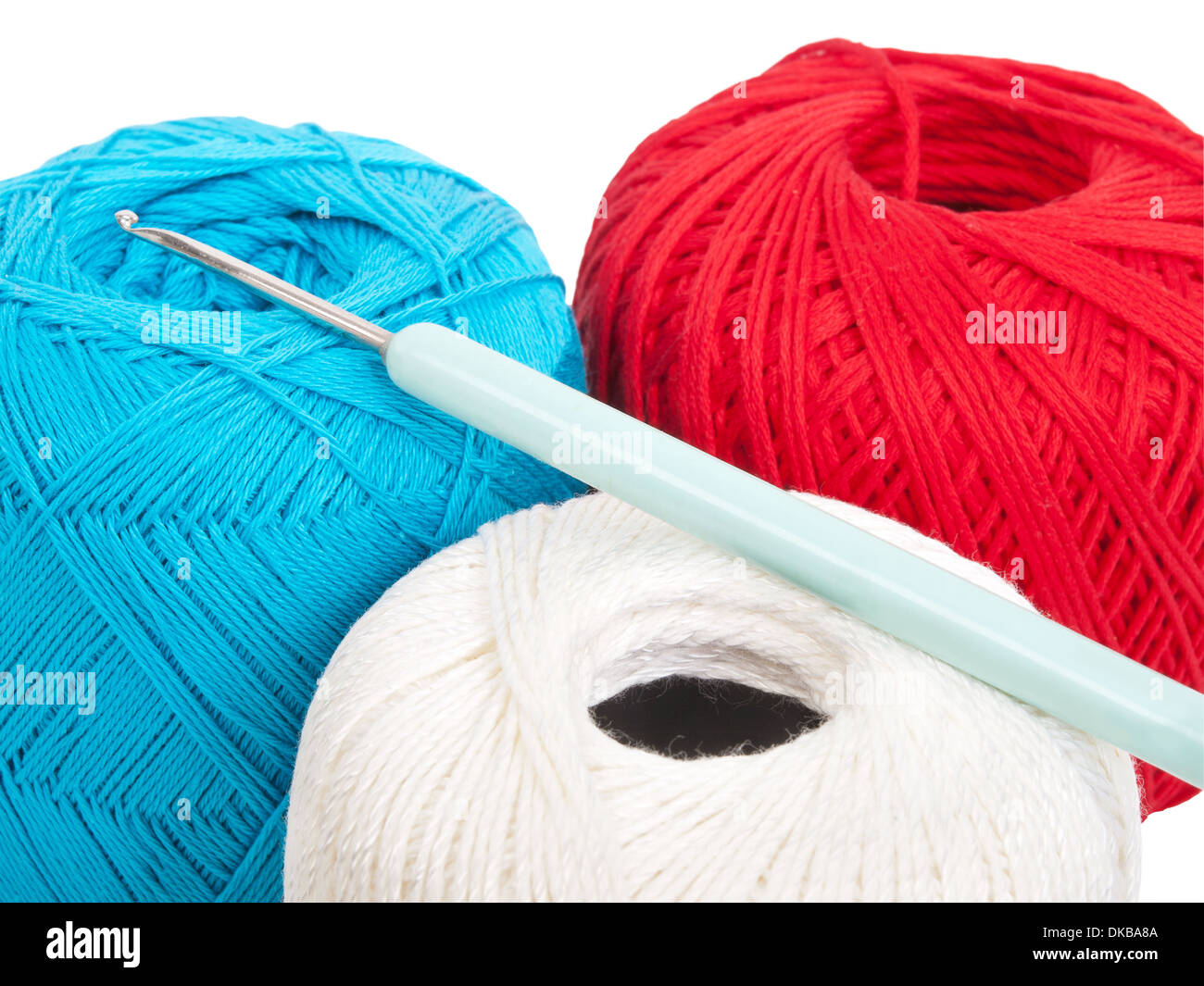 Crochet ago e filo per cucire in diversi colori Foto stock - Alamy