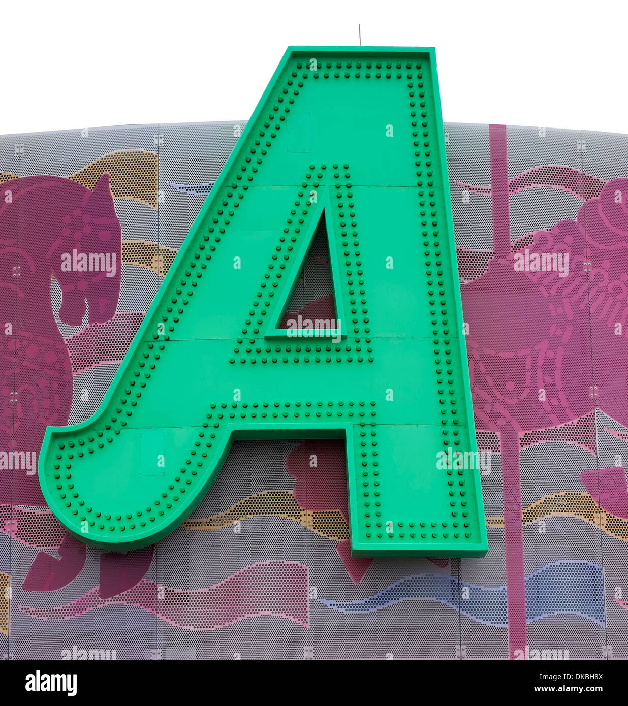 Una grande lettera A sul lato di un luna park ride in Coney Island, Brooklyn. Foto Stock