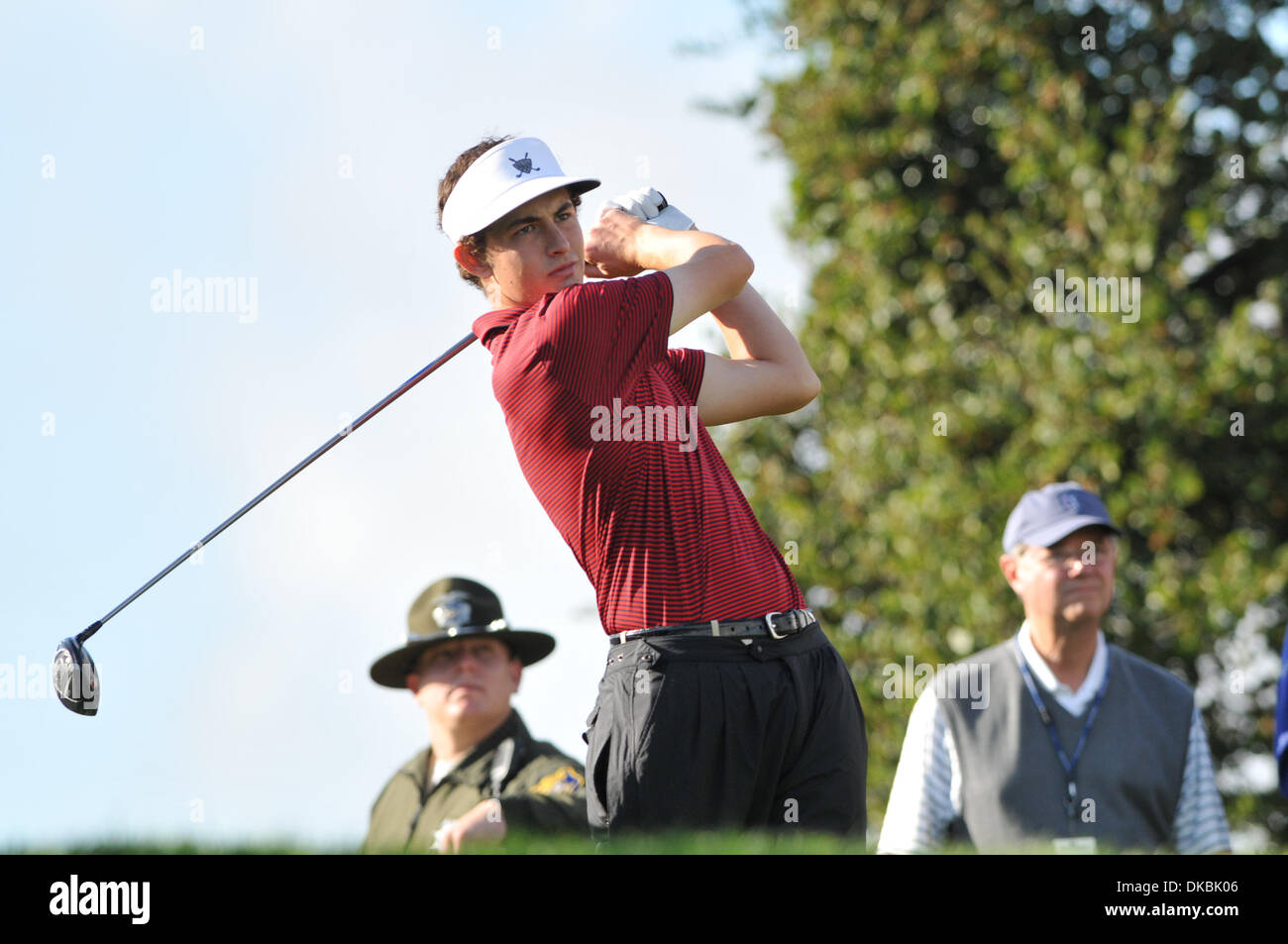 6 ott. 2011 - San Martin, California, Stati Uniti - Noi campione amatoriale Patrick Cantlay tees off durante il giovedì l'apertura rotonda di Fry's.com Open Golf Tournament a CoredeValle Golf Club a San Martin, CA giovedì 6 ottobre 2011. (Credito Immagine: © Scott Beley/Southcreek/ZUMAPRESS.com) Foto Stock