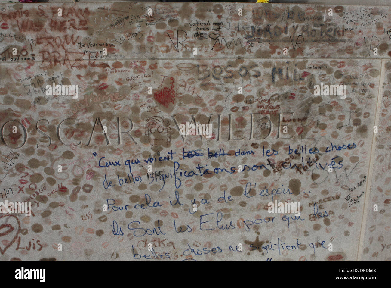 Oscar Wilde la sua tomba al cimitero di Père Lachaise di Parigi Foto Stock