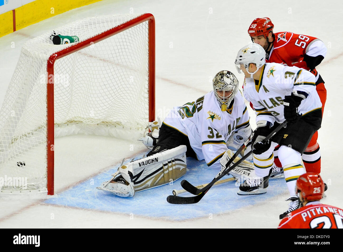 Nov. 6, 2011 - Raleigh, North Carolina, Stati Uniti - Carolina Hurricanes cliente.Stars sconfitti gli uragani 5-2 a RBC Center in Raleigh North Carolina. (Credito Immagine: © Anthony Barham/Southcreek/ZUMAPRESS.com) Foto Stock